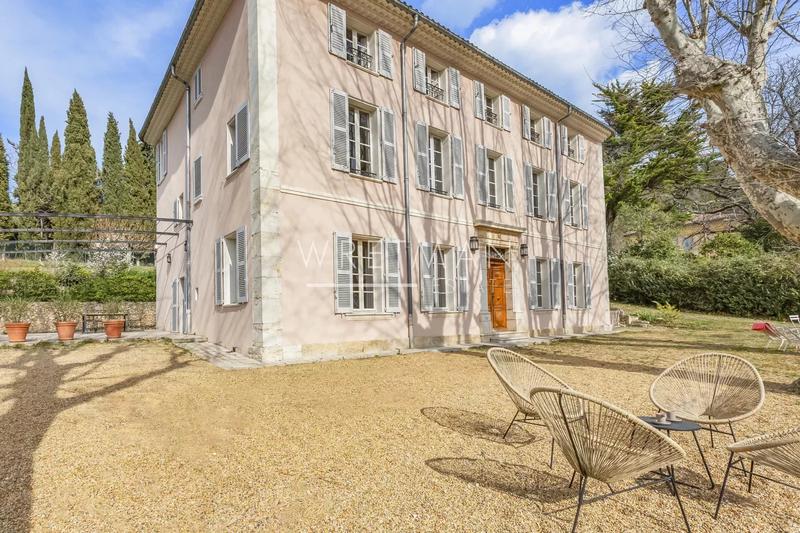 Bastide - 433 m² - 14 pièces