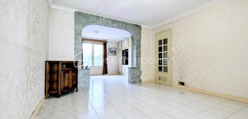 Maison de ville - 240 m² - 7 pièces