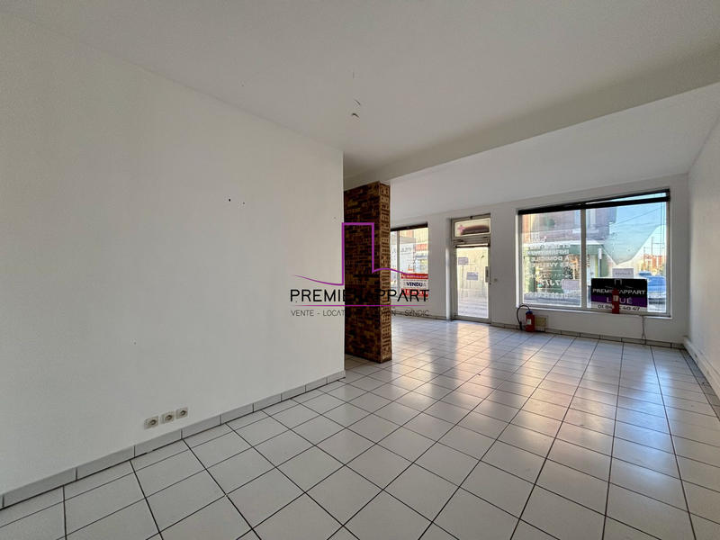 Local commercial - 228 m² - 5 pièces