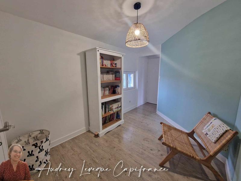 Maison - 251 m² - 7 pièces