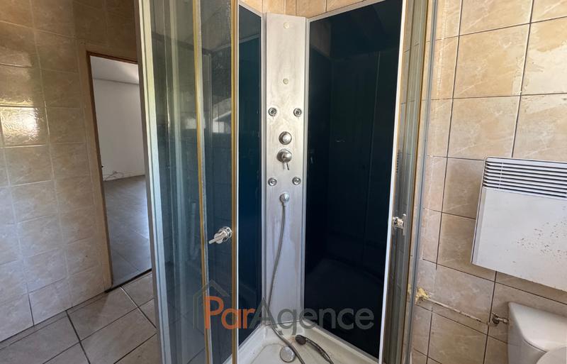 Maison - 169 m² - 9 pièces