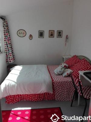 Chambre - 13 m² - 1 pièce