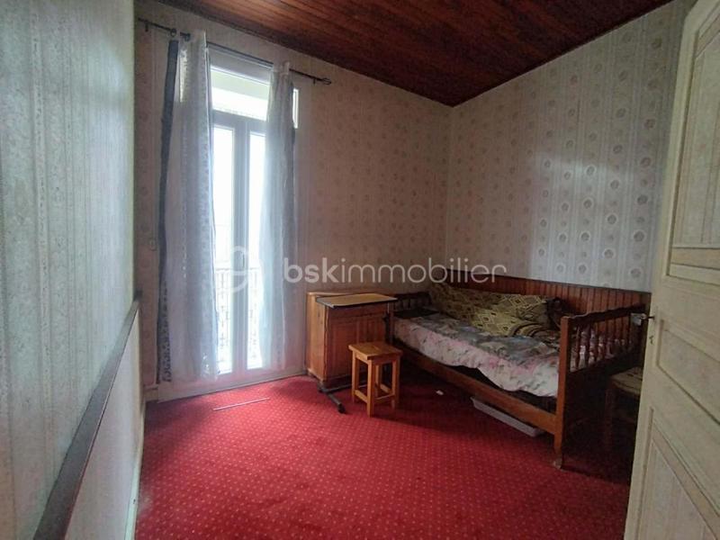 Maison de village - 300 m² - 11 pièces