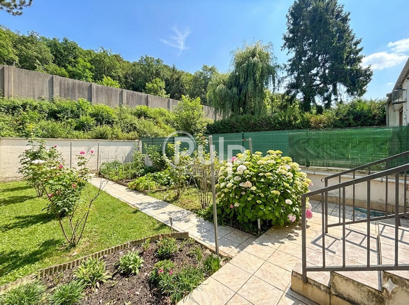 Maison - 85 m² - 5 pièces