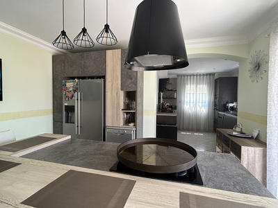 Maison - 293 m² - 7 pièces