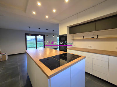 Maison - 127 m² - 8 pièces