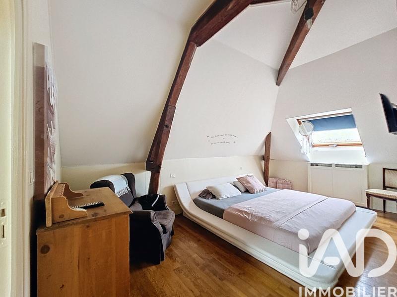 Maison - 158 m² - 8 pièces