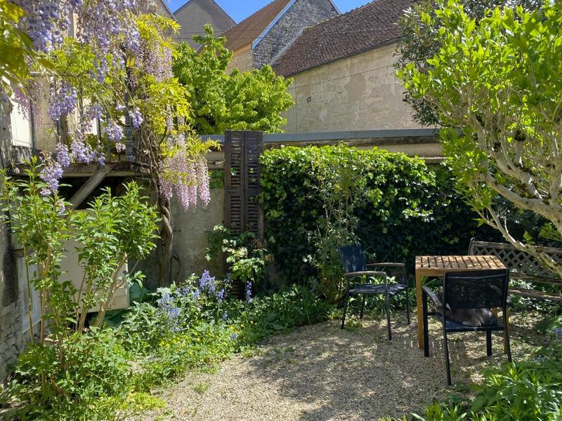 Maison - 410 m² - 16 pièces