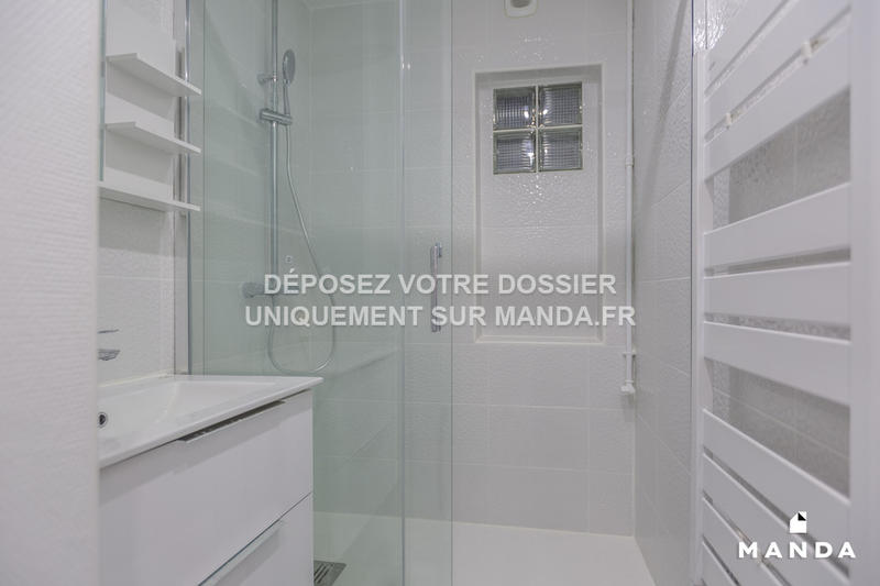 Chambre - 9 m² - 5 pièces