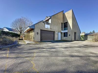 Maison d'architecte - 220 m² - 9 pièces