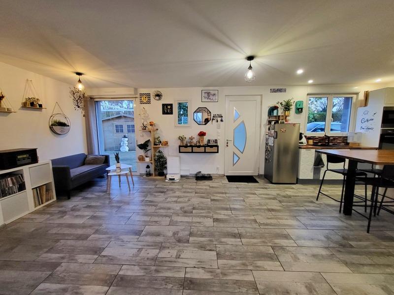 Maison - 330 m² - 15 pièces
