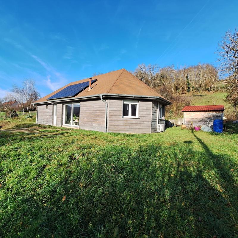 Maison - 93 m² - 5 pièces