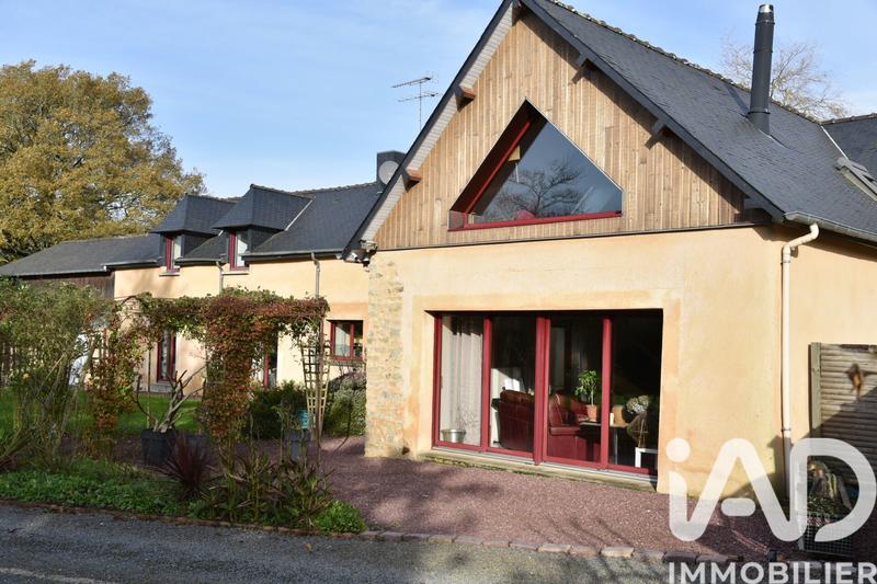 Maison - 277 m² - 9 pièces