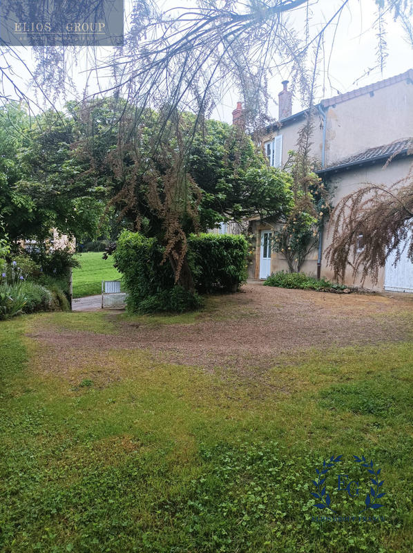 Maison traditionnelle - 104 m² - 4 pièces