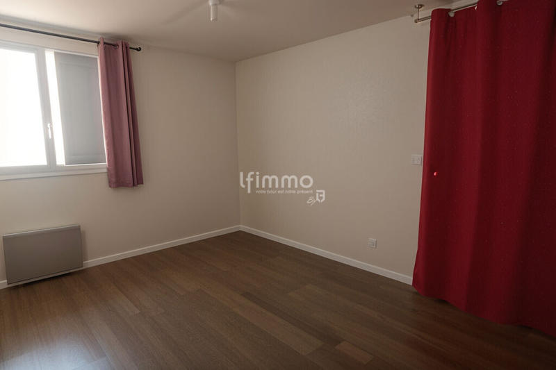 Appartement - 60 m² - 5 pièces