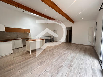 Maison - 104 m² - 5 pièces