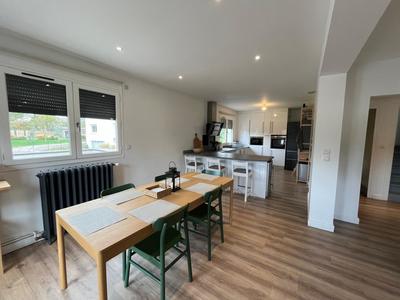 Maison - 161 m² - 6 pièces