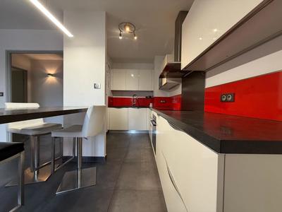 Appartement - 75 m² - 2 pièces