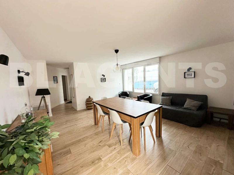 Maison de maîtres - 280 m² - 11 pièces