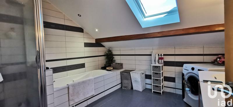 Appartement - 95 m² - 4 pièces