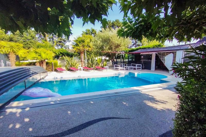 Maison - 200 m² - 5 pièces