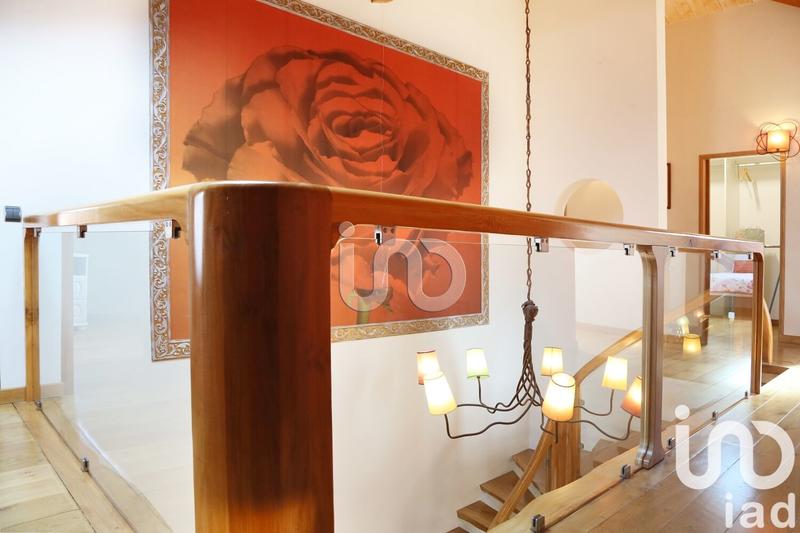 Maison - 213 m² - 6 pièces