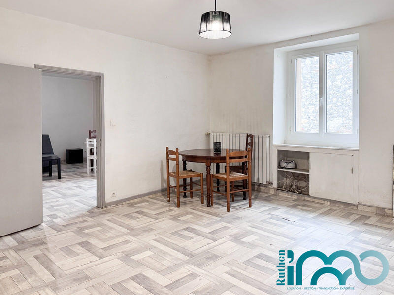 Maison - 141 m² - 6 pièces