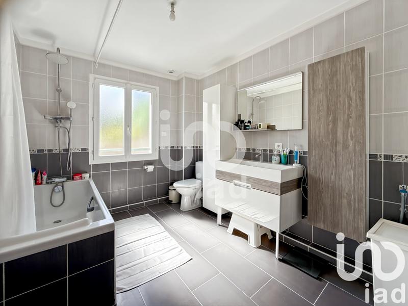 Maison - 92 m² - 4 pièces