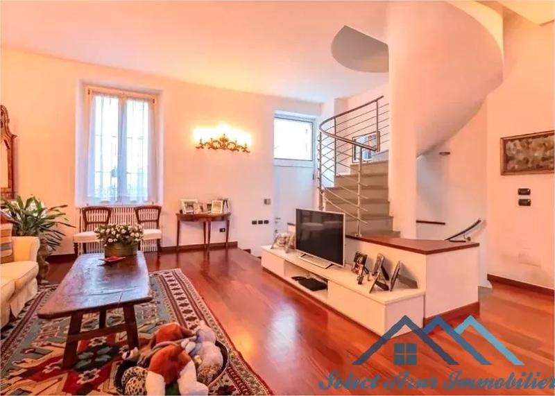 Maison - 185 m² - 6 pièces