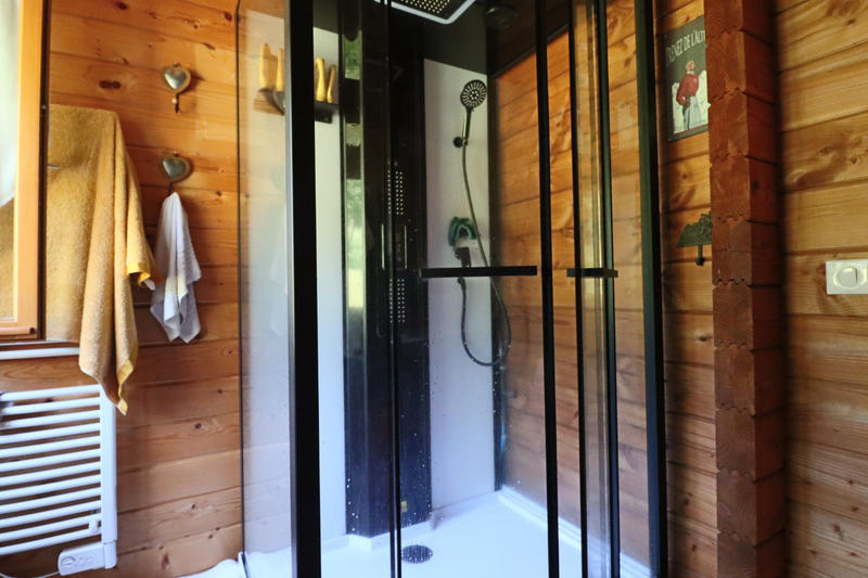 Châlet - 81 m² - 8 pièces