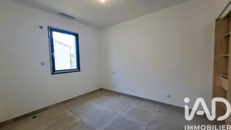 Maison - 94 m² - 5 pièces