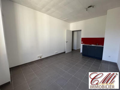 Local commercial - 49 m² - 2 pièces