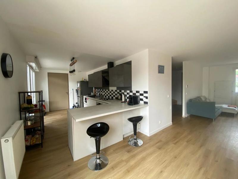 Maison - 147 m² - 6 pièces