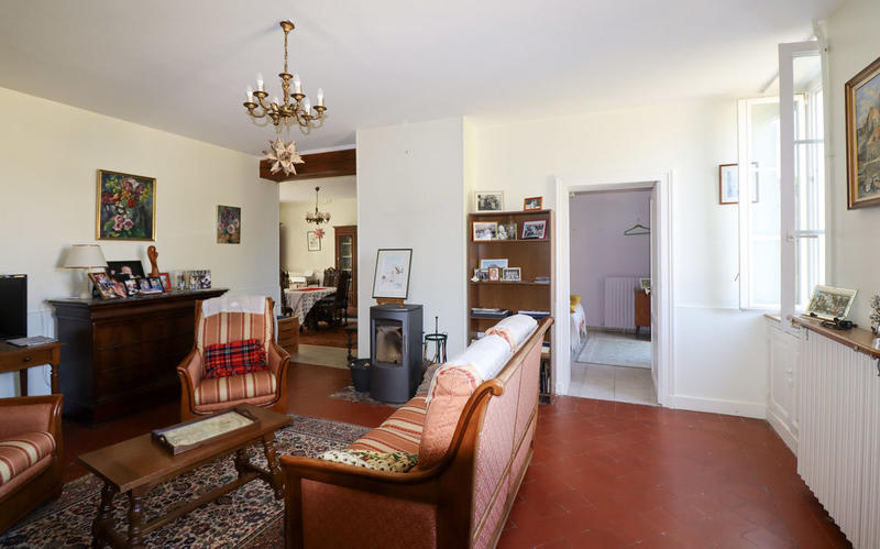 Propriété - 161 m² - 6 pièces