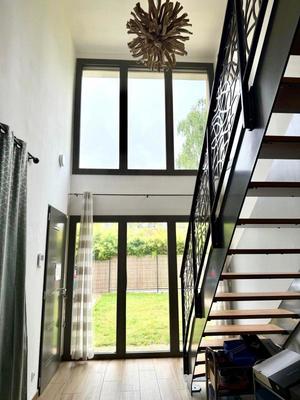 Pavillon - 194 m² - 7 pièces