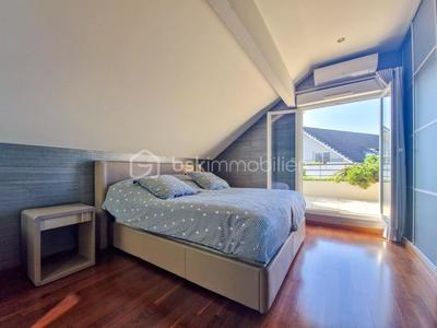 Appartement - 142 m² - 4 pièces