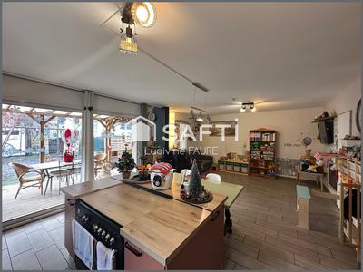 Maison - 95 m² - 5 pièces