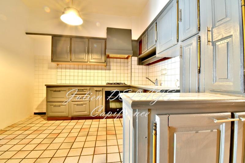 Appartement - 82 m² - 4 pièces