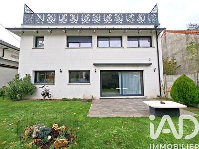 Maison - 105 m² - 5 pièces