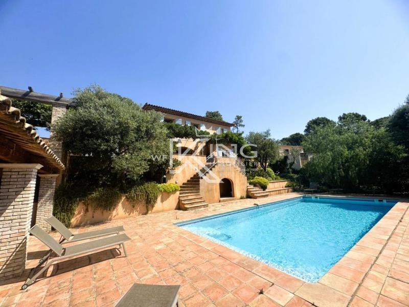 Villa - 185 m² - 7 pièces