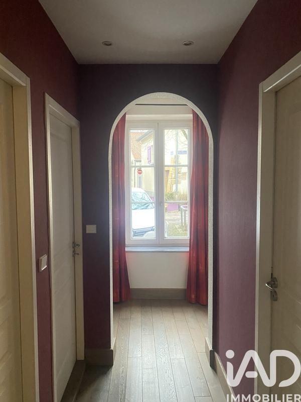 Maison - 238 m² - 5 pièces