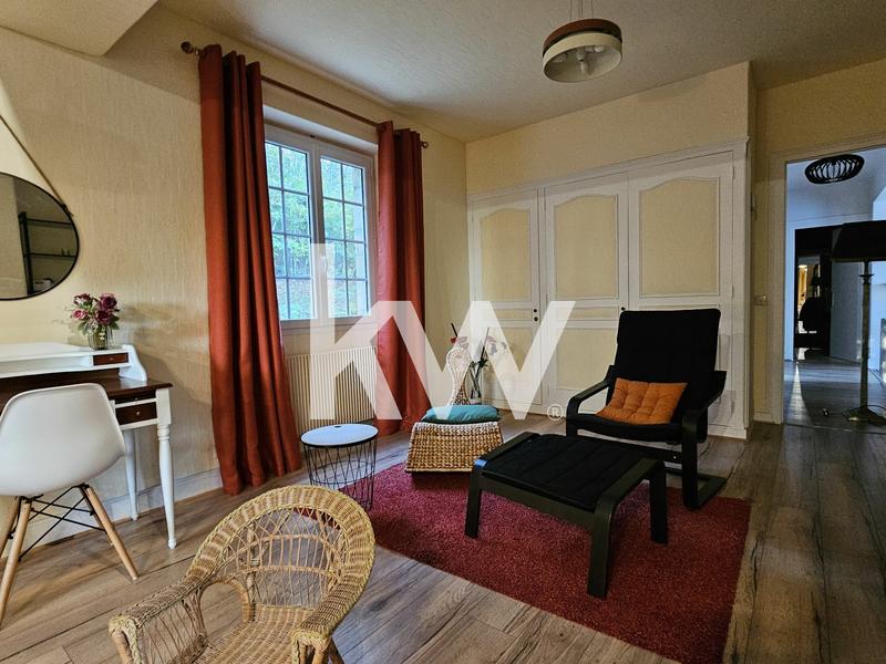 Maison - 257 m² - 6 pièces