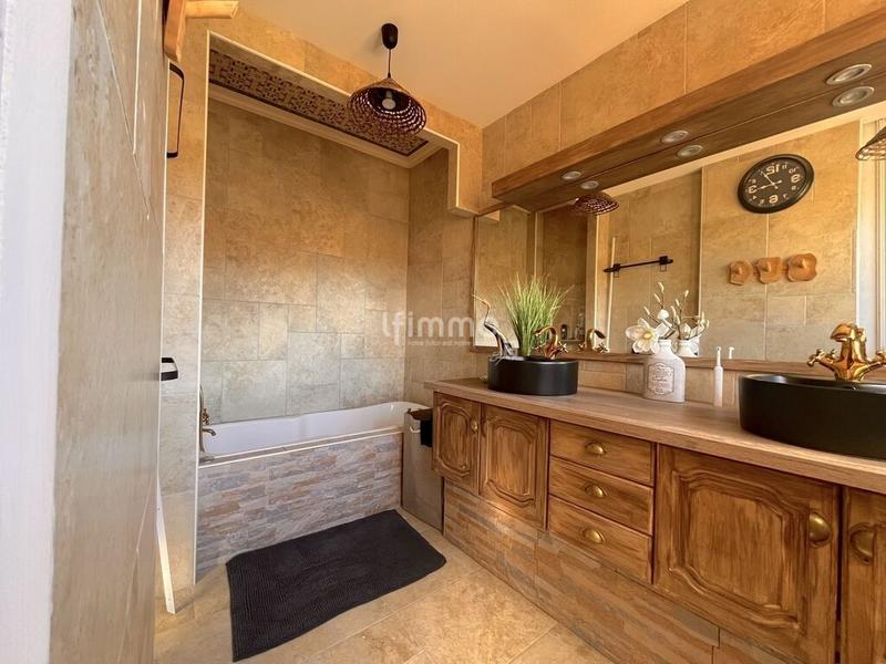 Maison - 135 m² - 4 pièces