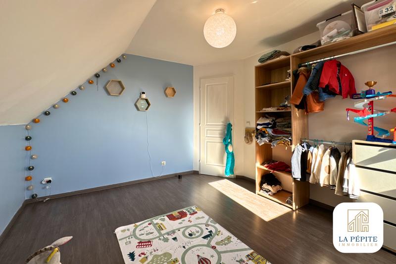 Maison - 177 m² - 7 pièces