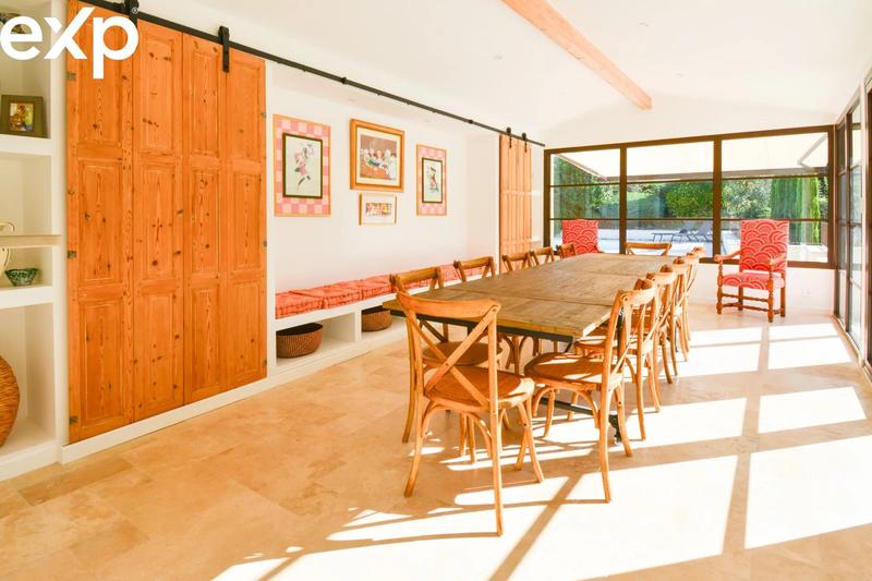 Maison - 300 m² - 9 pièces