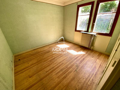 Maison - 137 m² - 7 pièces