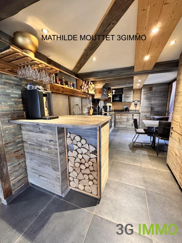 Châlet - 208 m² - 6 pièces