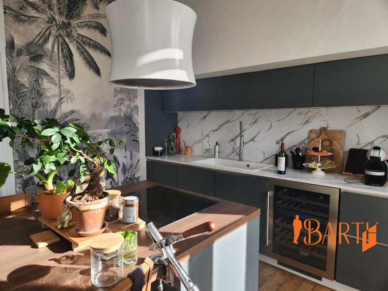 Maison - 350 m² - 10 pièces