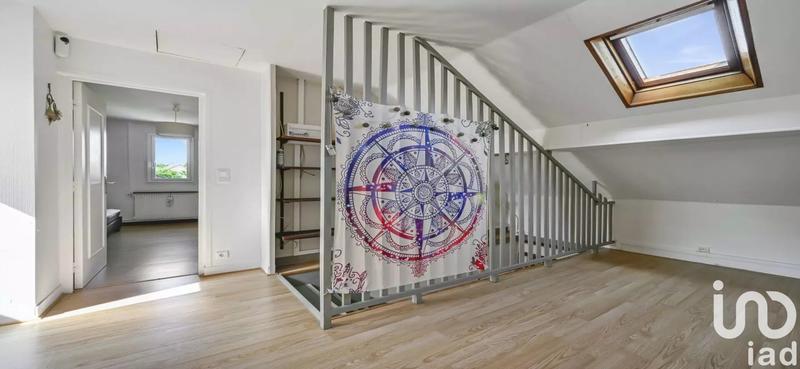 Maison - 200 m² - 7 pièces