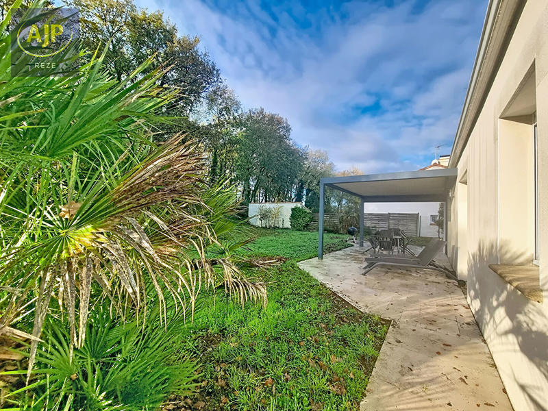 Maison - 96 m² - 4 pièces